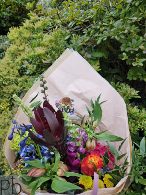 Kondolencebuketter i Frederiksberg til levering ved kirke eller privatadresse