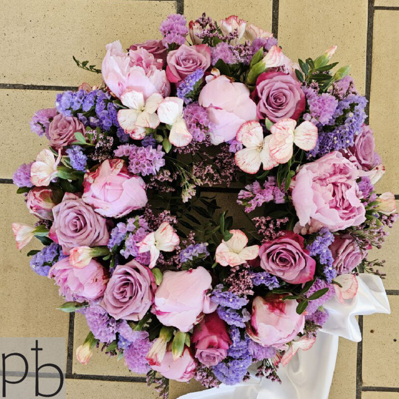 Send blomster til begravelse i Brønshøj med respektfuld levering og smukke håndbundne arrangementer