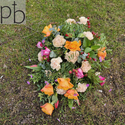 Smukke begravelsesblomster fra lokal blomsterhandler i Birkerød til levering ved ceremoni