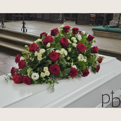 Værdige blomster til begravelse leveret i Roskilde