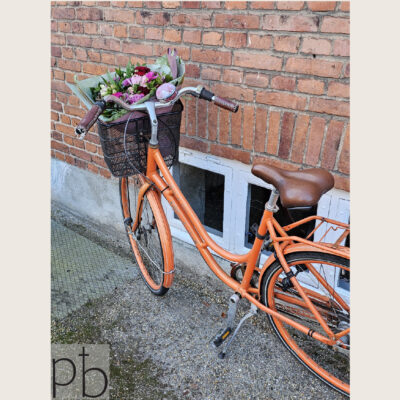 Kondolencebuketter med levering Ballerup – Paradis Blomster