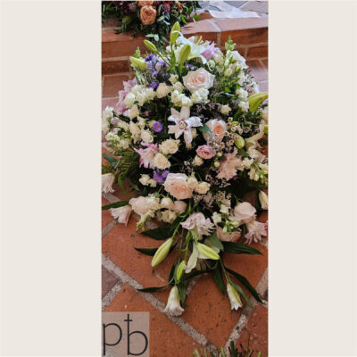 Værdig begravelseskrans fra Paradis Blomster – levering i Ishøj