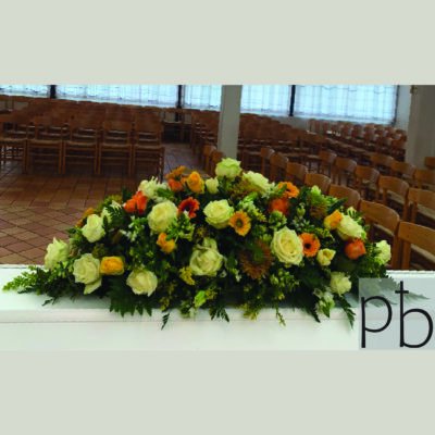 Florist til begravelse Taastrup (2630) – værdig krans eller bårebuket fra Paradis Blomster med levering til kirke, kapel eller krematorium.