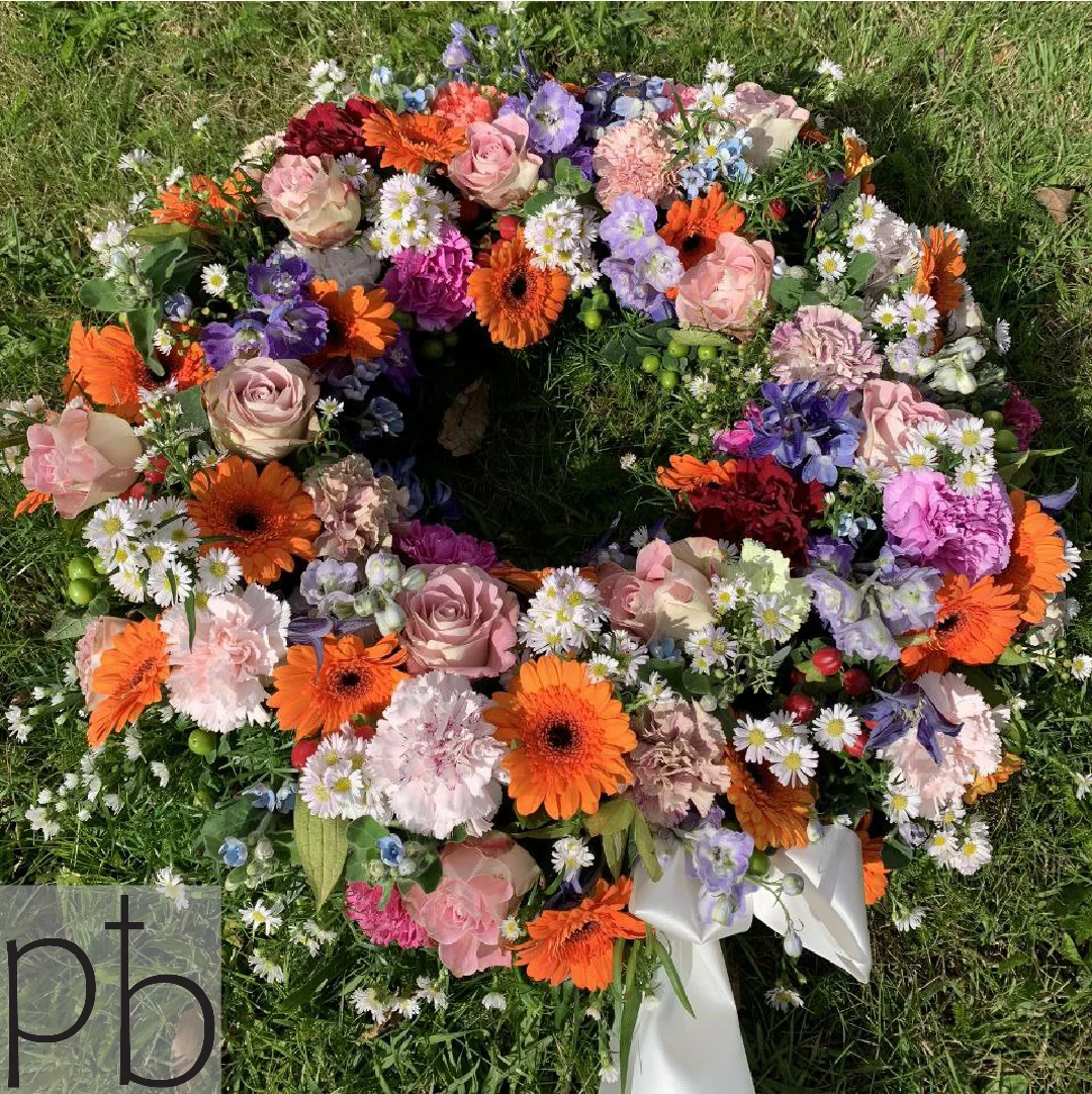 Værdige begravelsesblomster fra florist i Brøndby hos Paradis Blomster