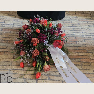 Udbringning af begravelsesblomster Nordhavn fra ParadisBlomster som en værdig blomsterhilsen